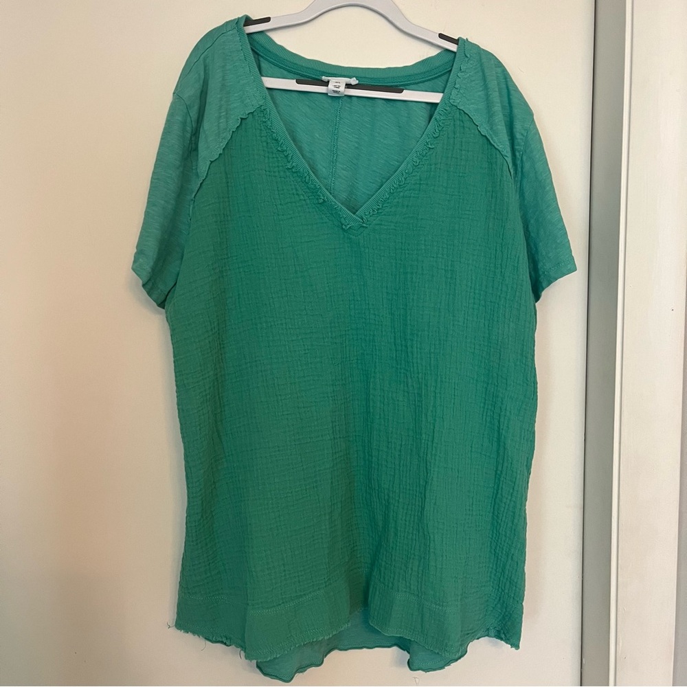 Tribal Jeans Teal Green V-Neck Tshirt Unfinished Hem Detail Women’s Large